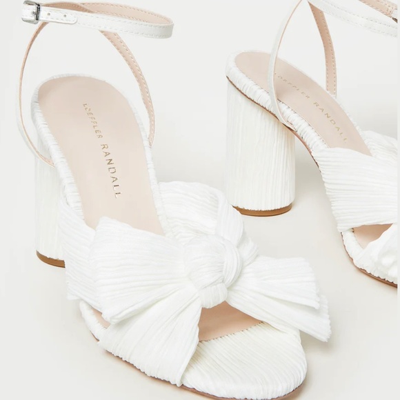 Loeffler Randall Camellia White Pleated Bow Heel, Size 9B - Picture 4 of 7